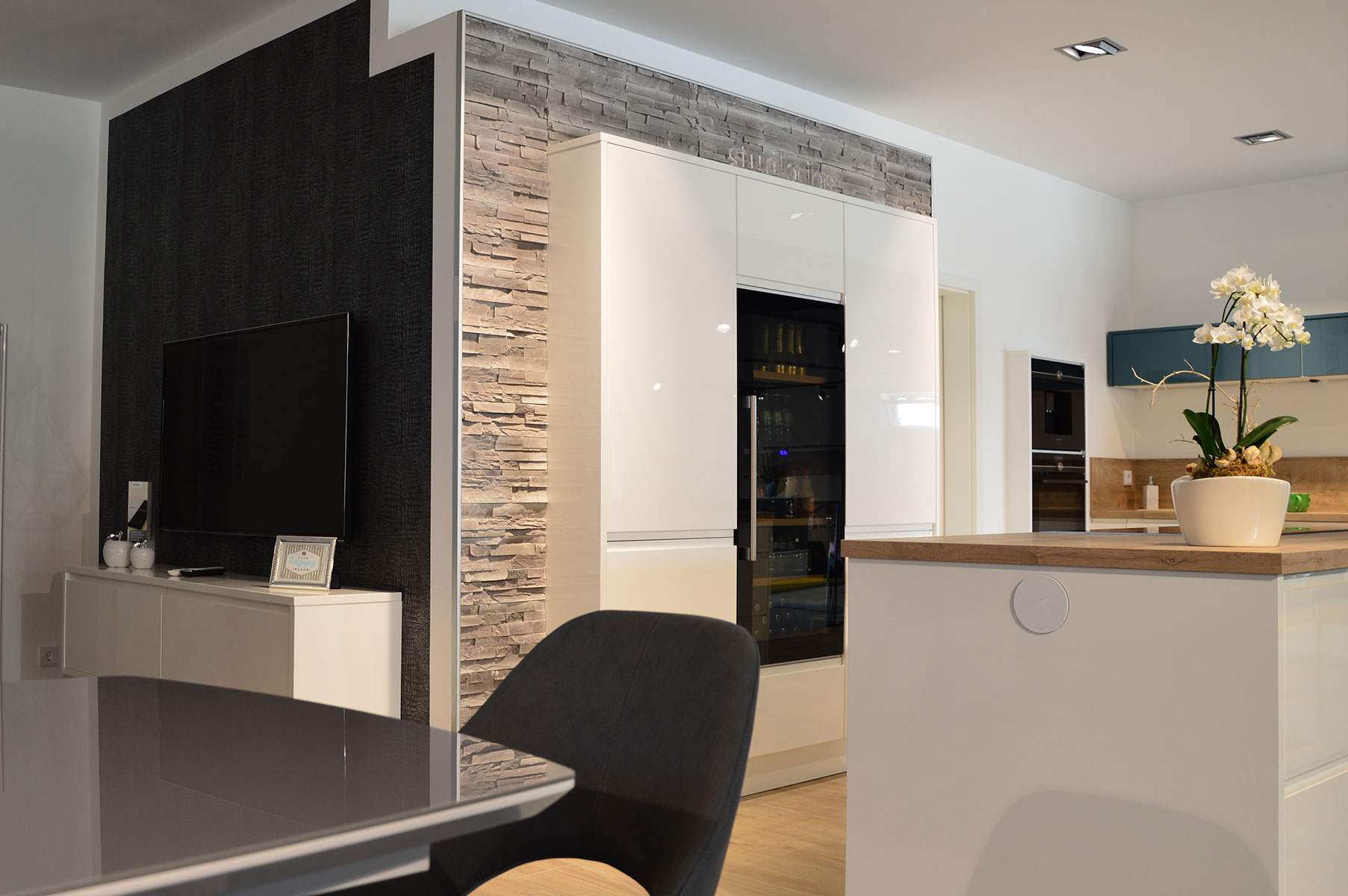 Event Küchen GmbH & Co. KG - Der Familienbetrieb für Küchen & Boxspringbetten